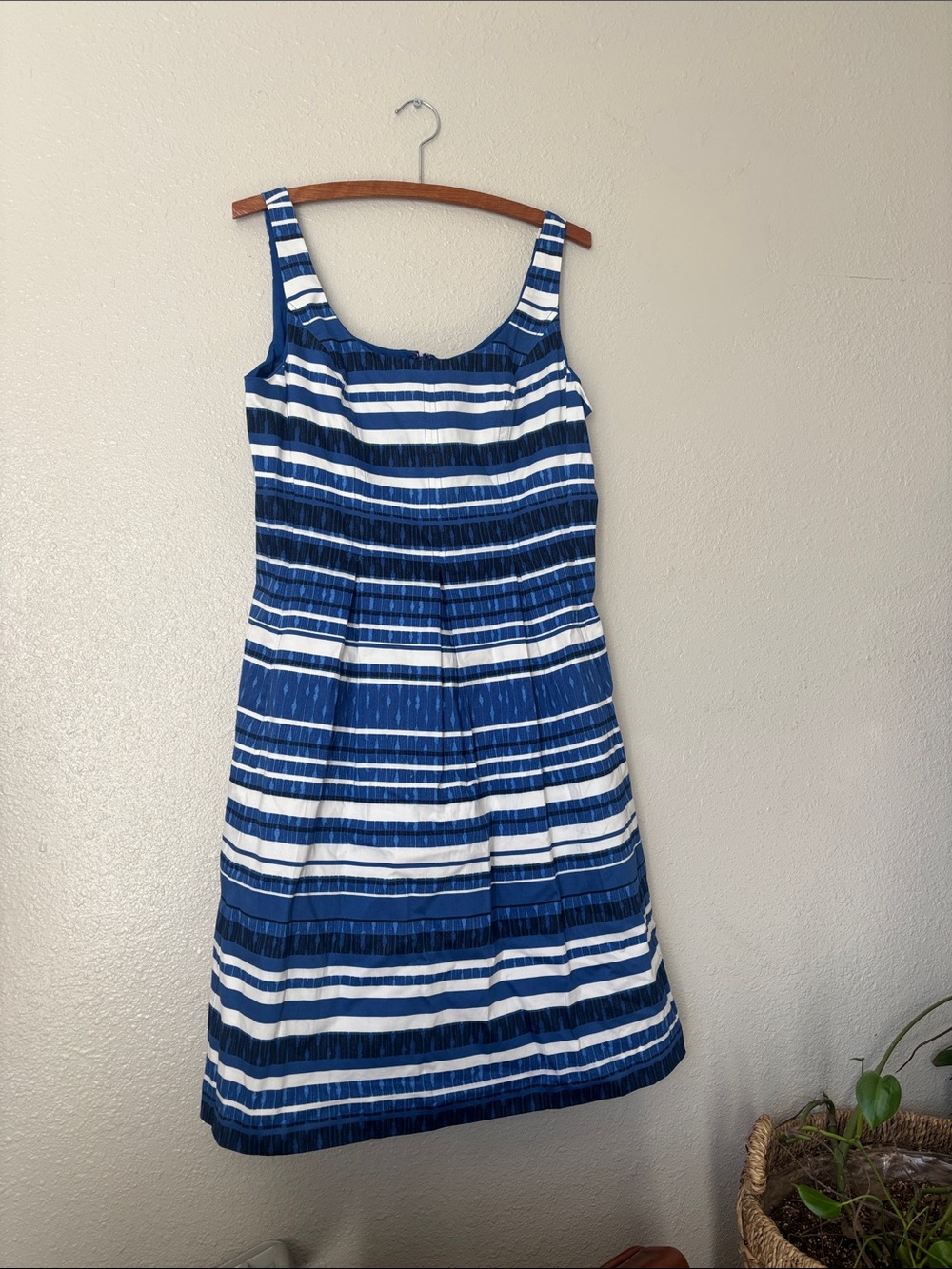 Size 10 Nine West Dress with pockets